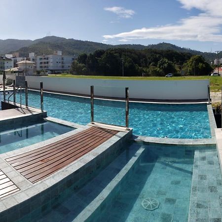 Cobertura Velejar Em Condominio Clube - Com Area De Lazer โกเวร์นาดอร์ เซลโซ รามอส ภายนอก รูปภาพ