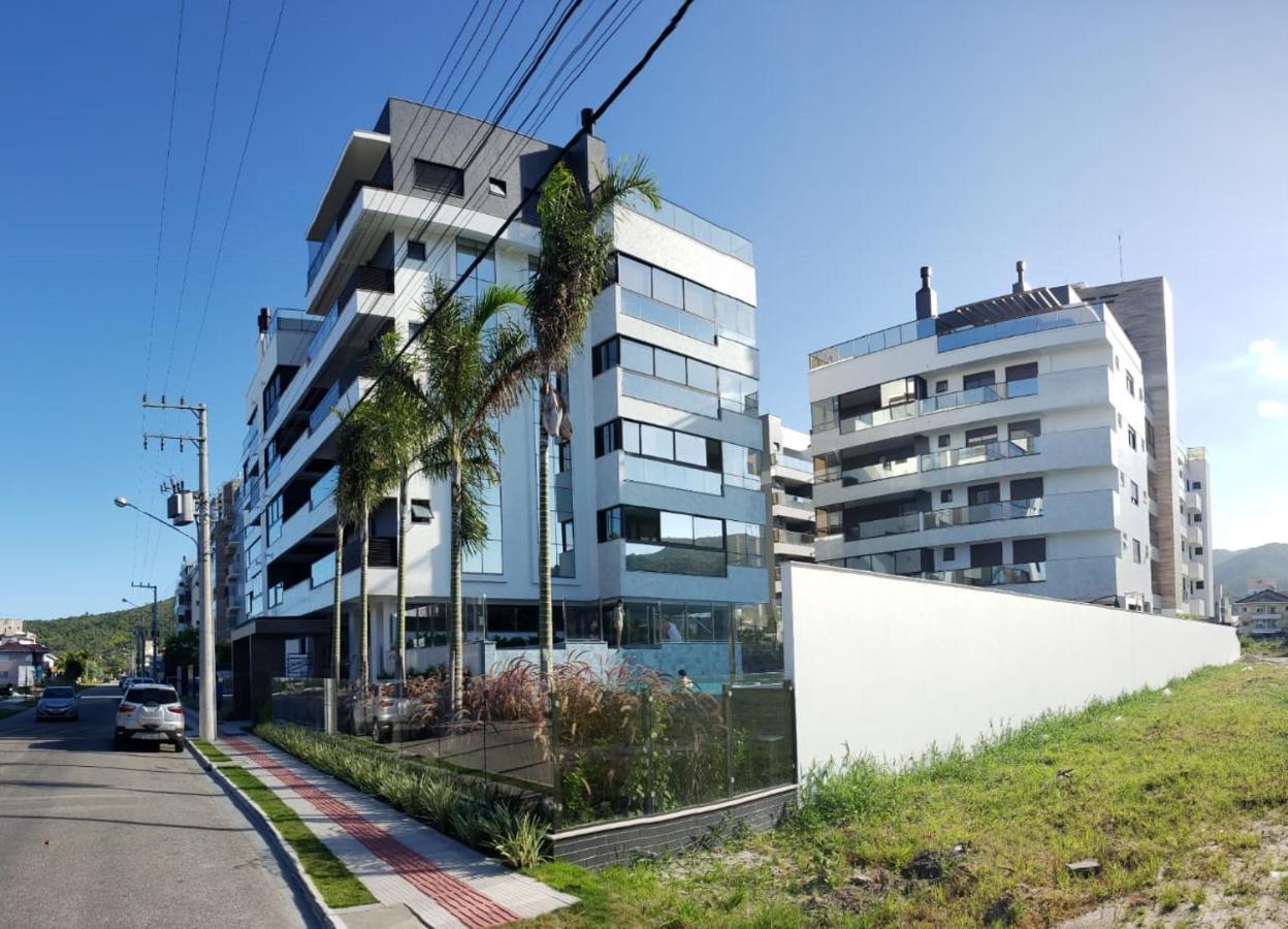 Cobertura Velejar Em Condominio Clube - Com Area De Lazer โกเวร์นาดอร์ เซลโซ รามอส ภายนอก รูปภาพ